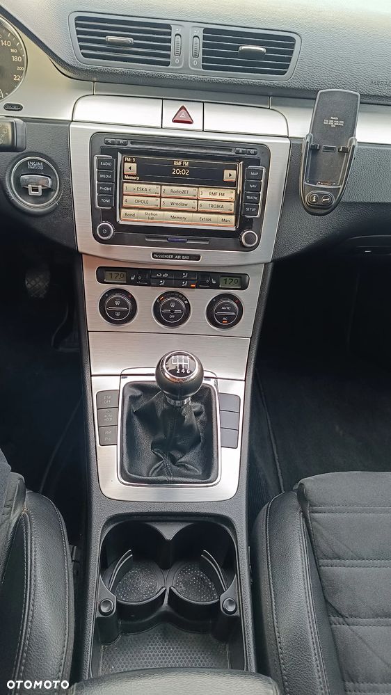 Volkswagen Passat 2.0 TDI Highline - 20