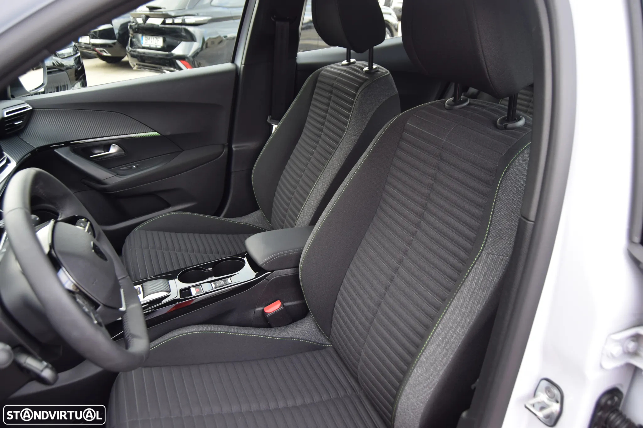 Peugeot e-2008 54 kWh Active - 16