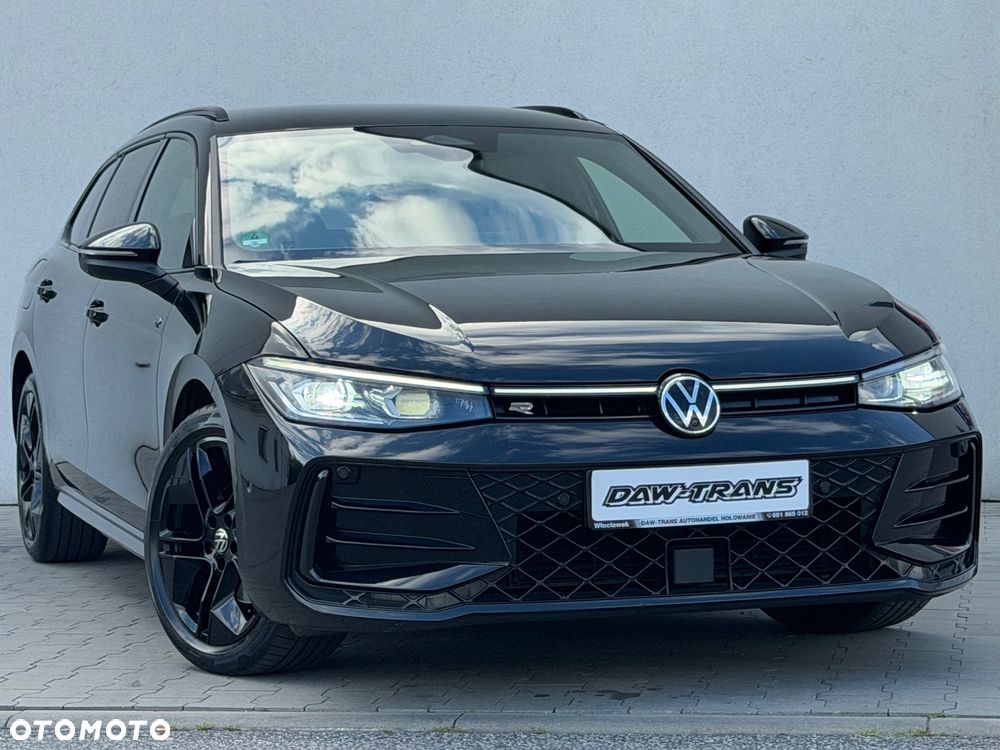 Volkswagen Passat Variant 2.0 TDI SCR DSG R-Line - 6