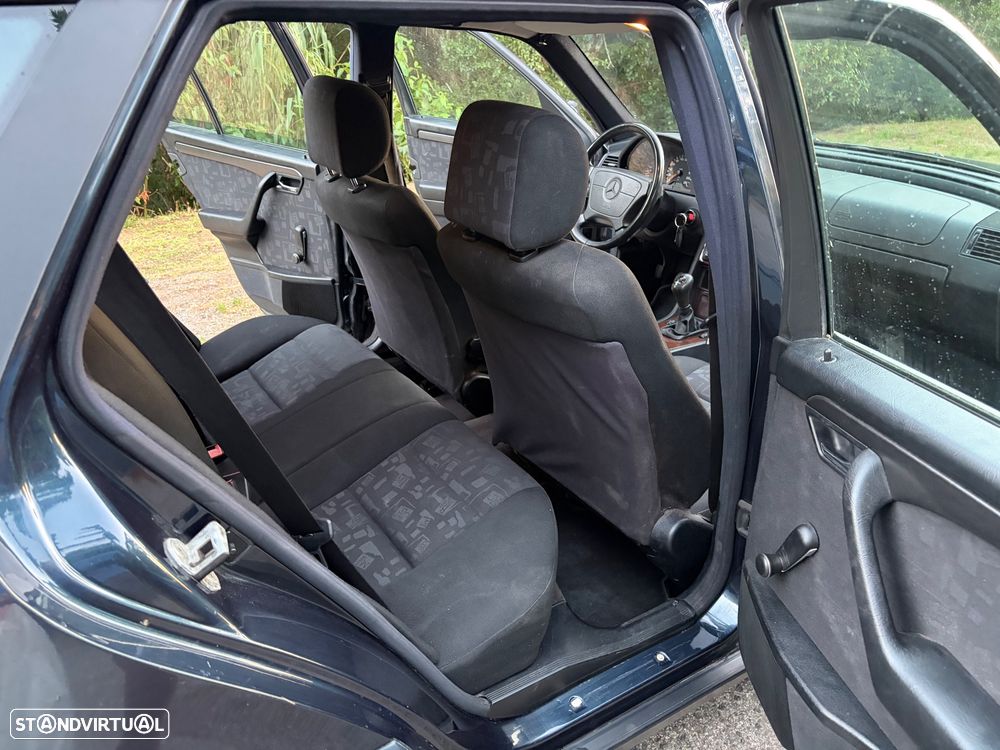 Mercedes-Benz C 220 D Classic - 26