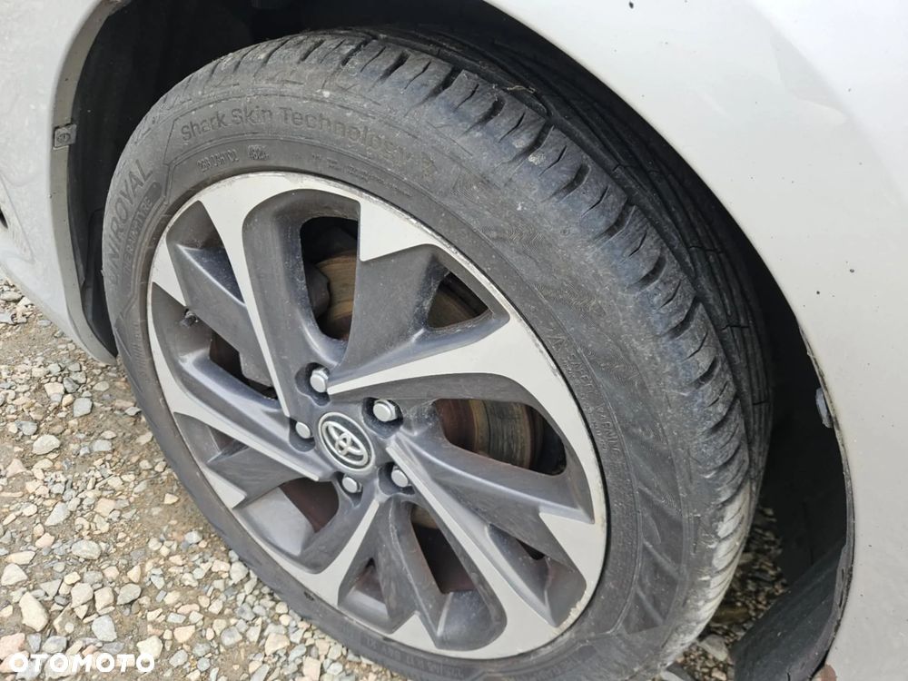Toyota Auris - 18