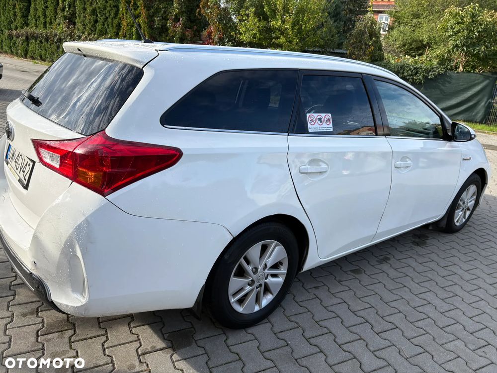 Toyota Auris 1.8 HSD Luna - 10