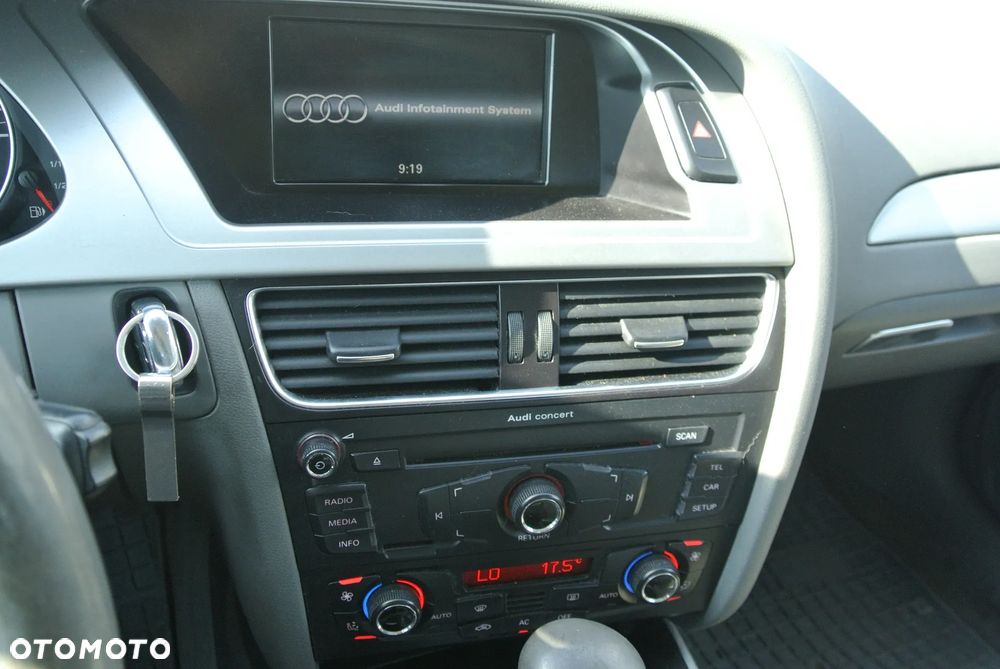 Audi A4 Limousine - 19