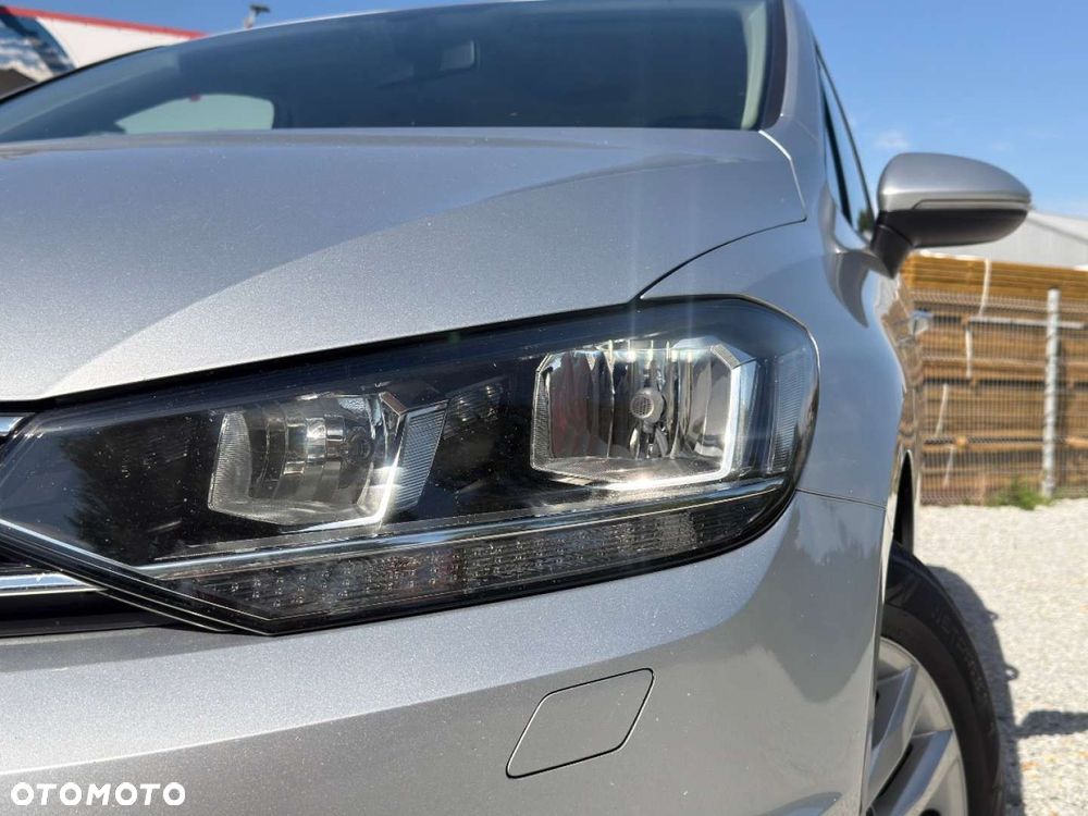 Volkswagen Touran - 37