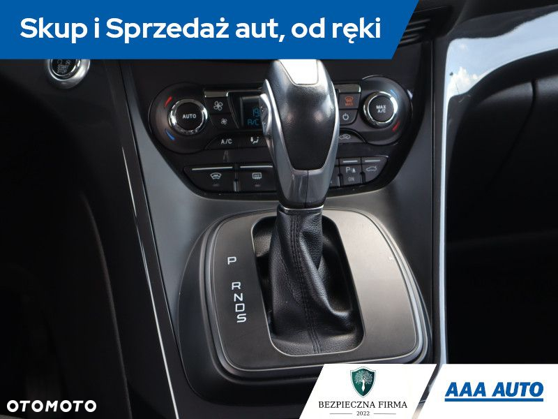 Ford Kuga - 14