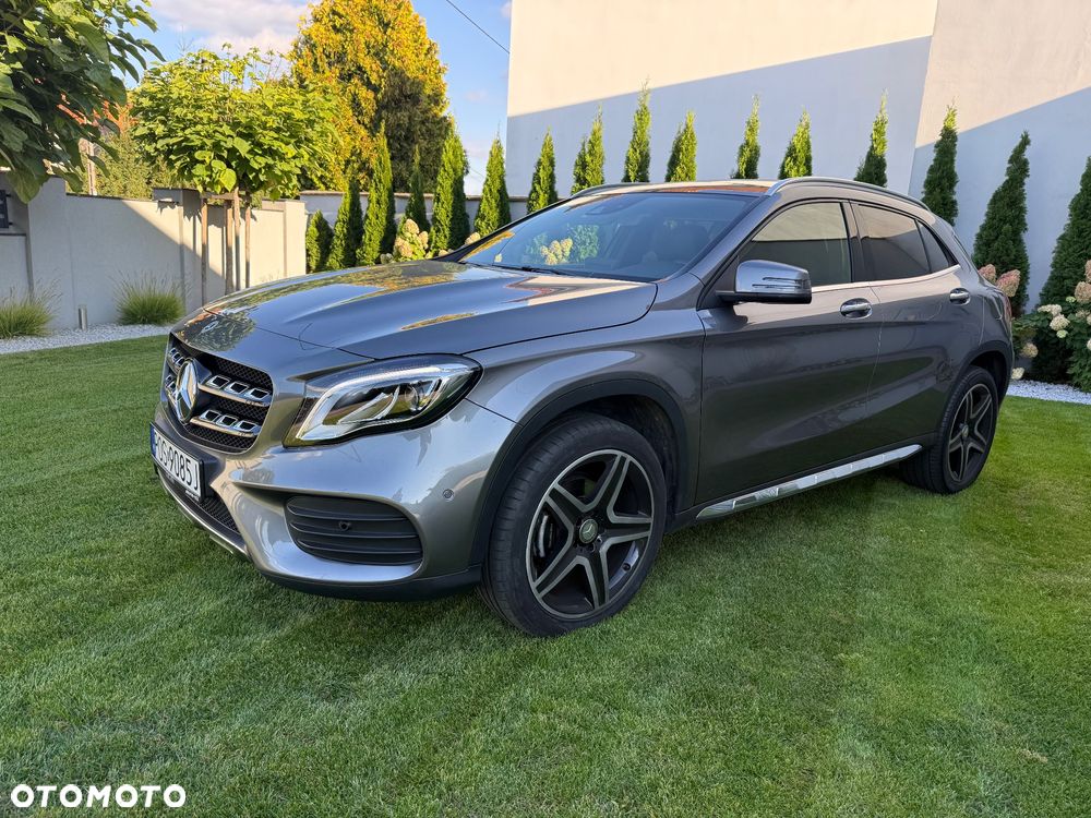 Mercedes-Benz GLA 200 7G-DCT AMG Line - 1