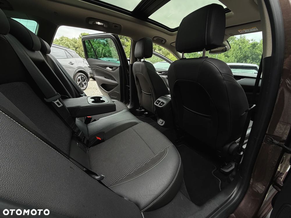 Opel Insignia CT 2.0 T 4x4 Elite S&S - 17