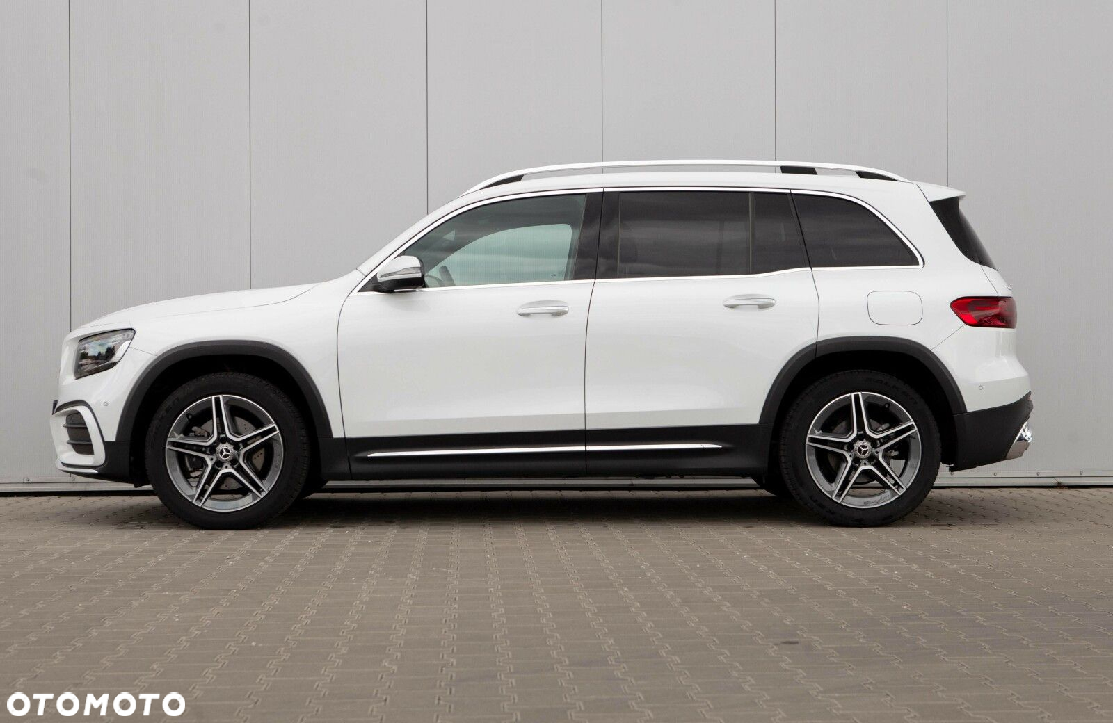 Mercedes-Benz GLB 200 AMG Line 7G-DCT - 8