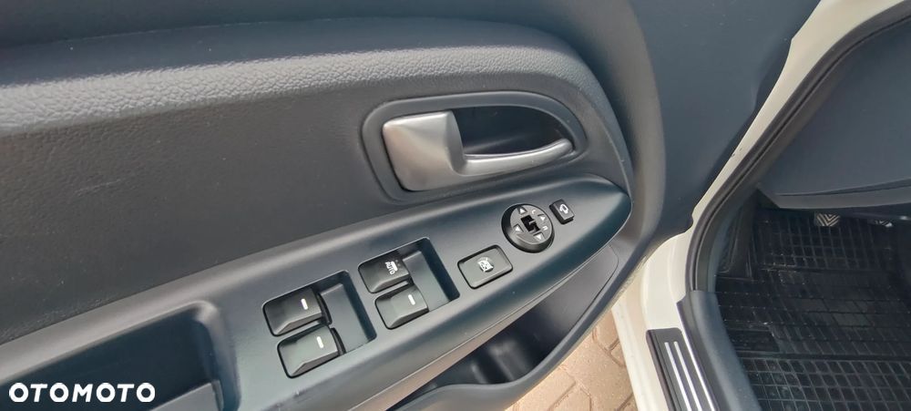Kia Rio 1.2 L - 18