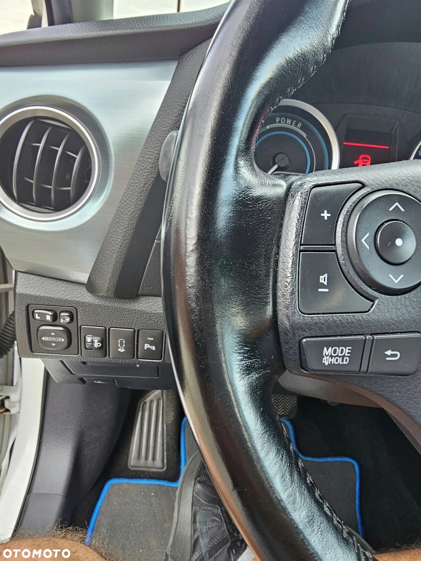 Toyota Auris 1.8 HSD Prestige NAVI - 19
