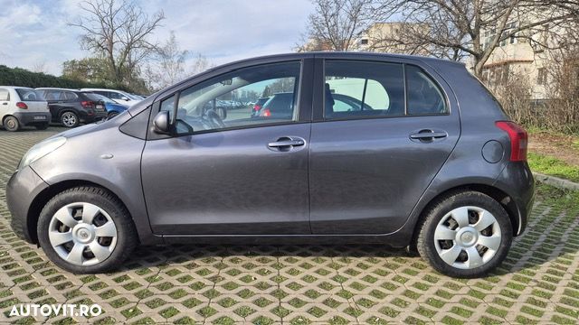 Toyota Yaris 1.3 Sol - 6