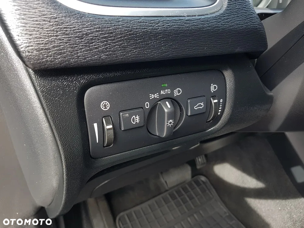 Volvo V40 D3 Kinetic - 14