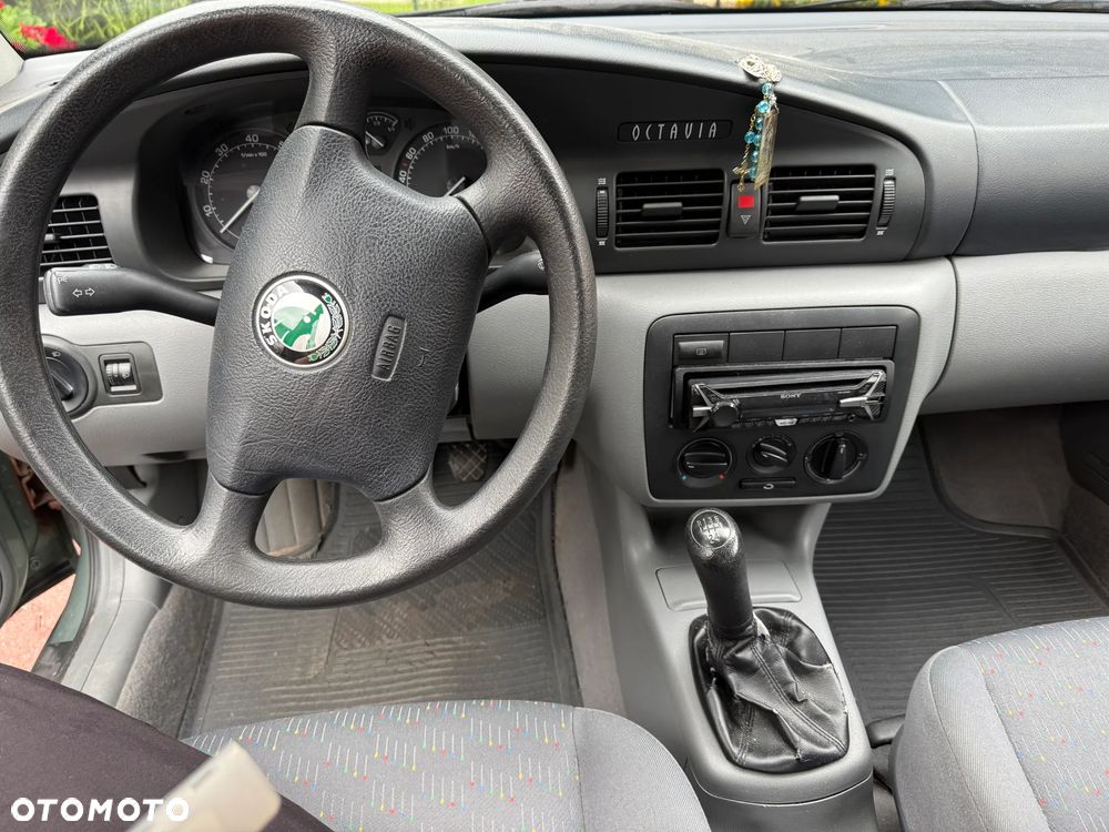 Skoda Octavia 1.4 Ambiente - 7