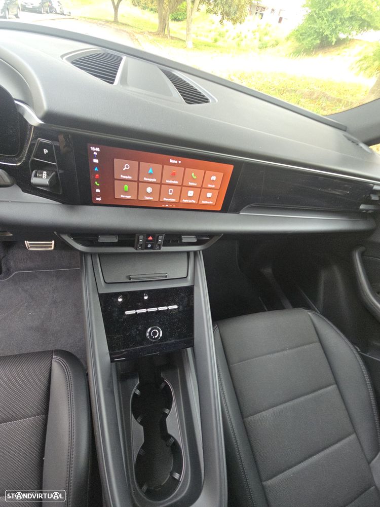 Porsche Macan Electric - 23