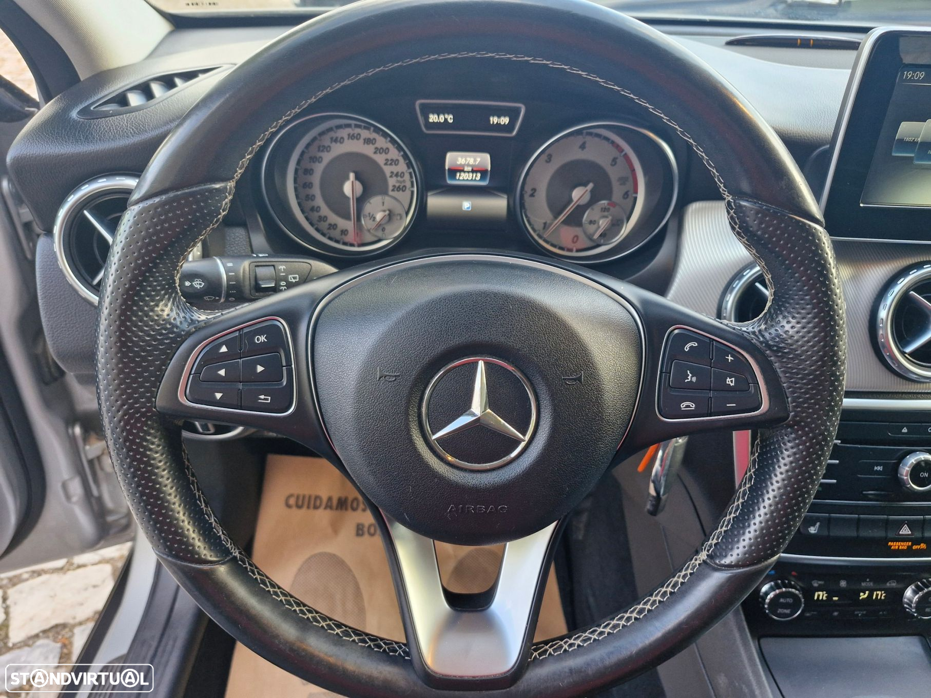 Mercedes-Benz GLA 180 CDi Urban - 30