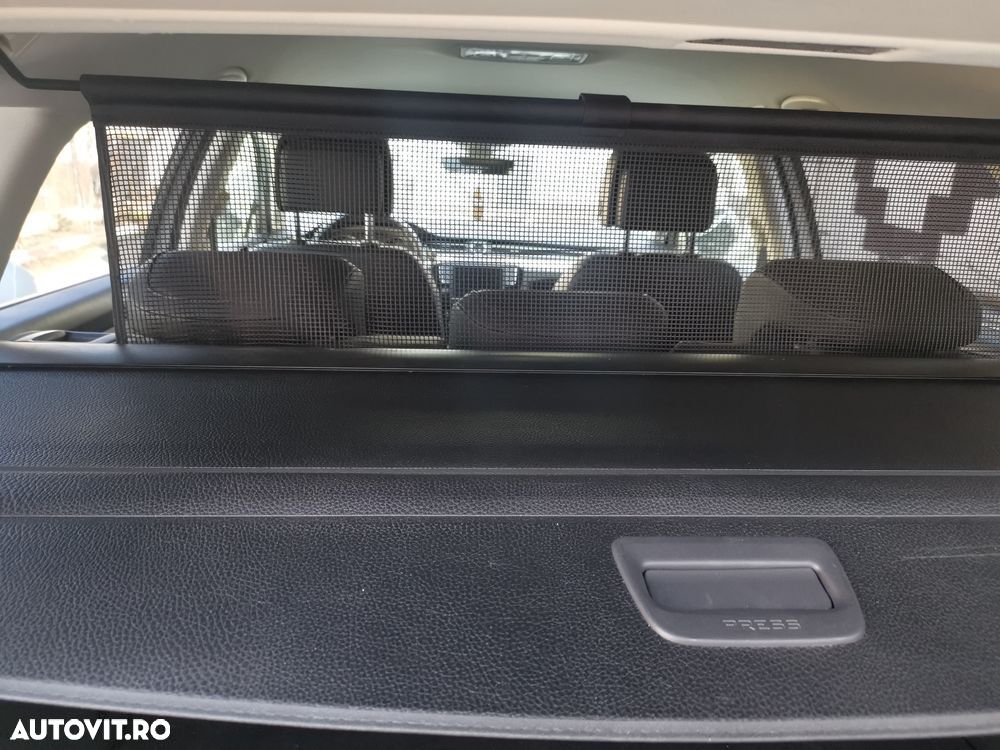 Volkswagen Passat Variant 2.0 TDI DSG 4Motion Highline - 23