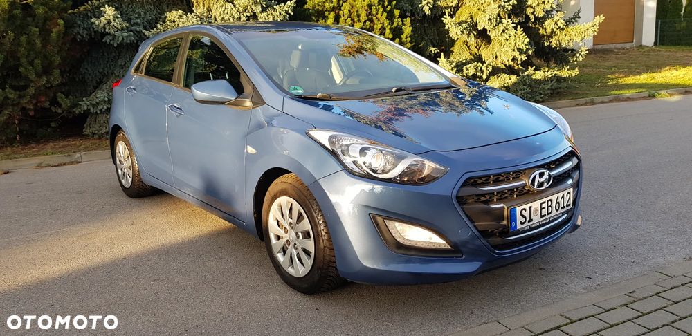 Hyundai i30 blue 1.4 Classic - 11