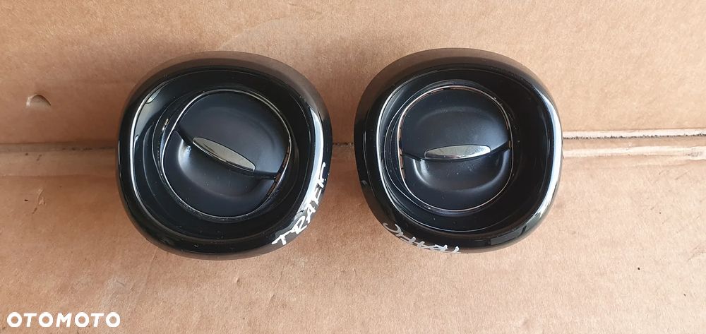 Kratka nawiewu powietrza prawa lewa Opel Vivaro B Trafic III 687606325R - 6