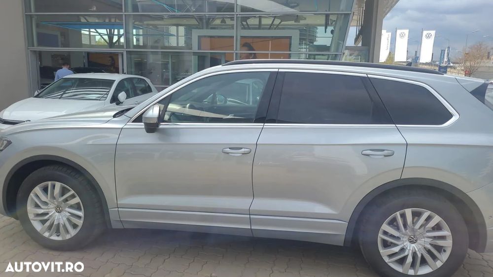 Volkswagen Touareg V6 TDI 4MOTION Elegance - 2