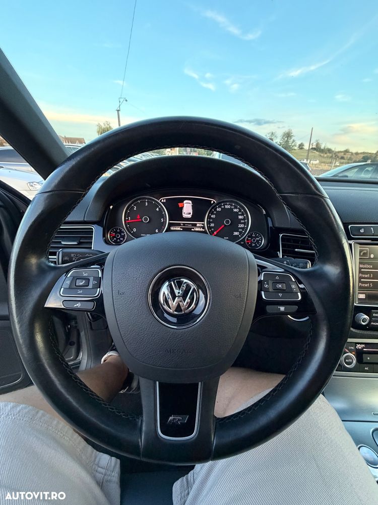Volkswagen Touareg - 13