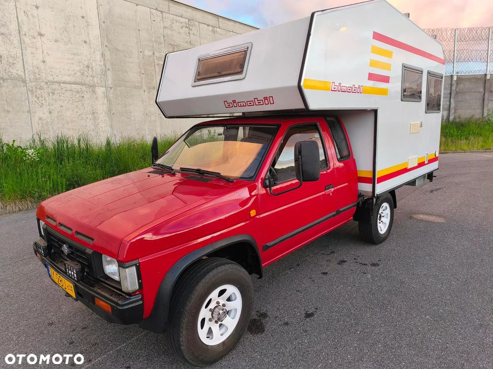 Nissan Pickup - 10