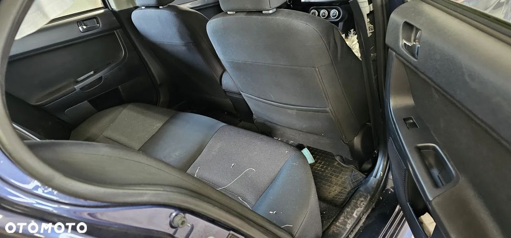 Mitsubishi Lancer 1.8 Intense - 9