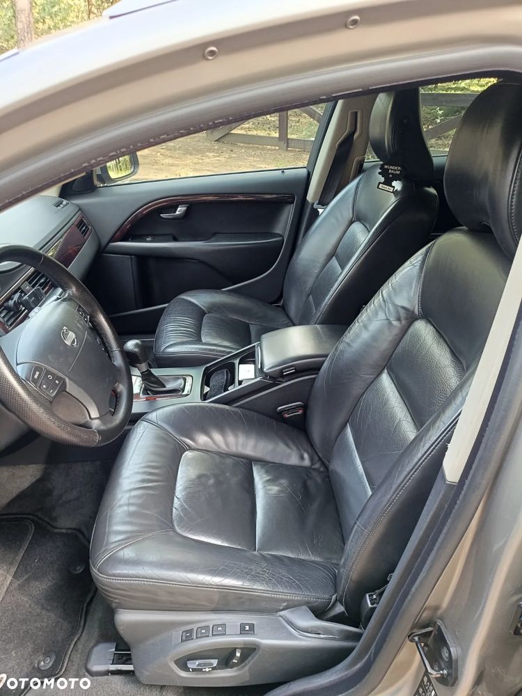 Volvo V70 2.0D Summum - 8