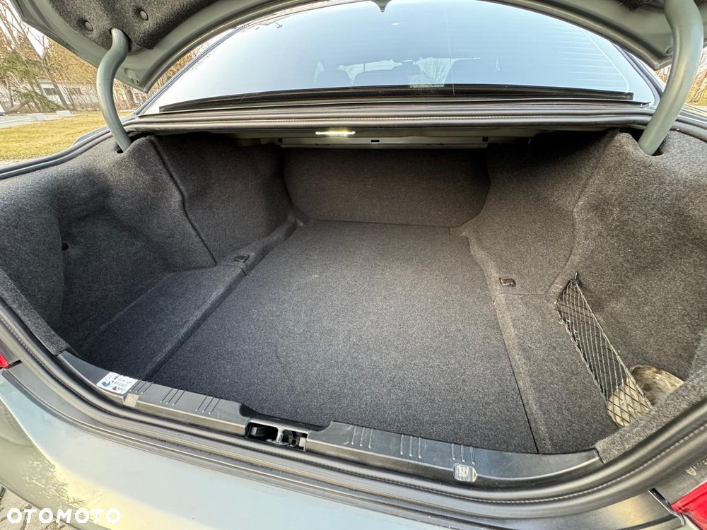 BMW Seria 5 545i - 29