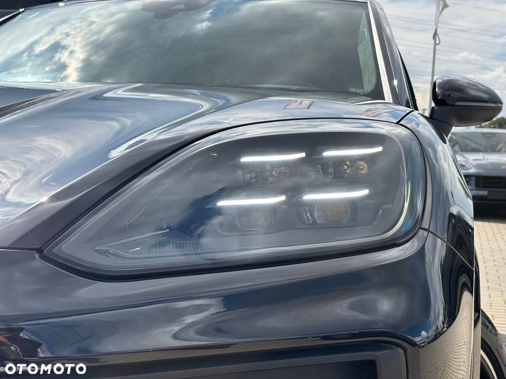 Porsche Cayenne - 14