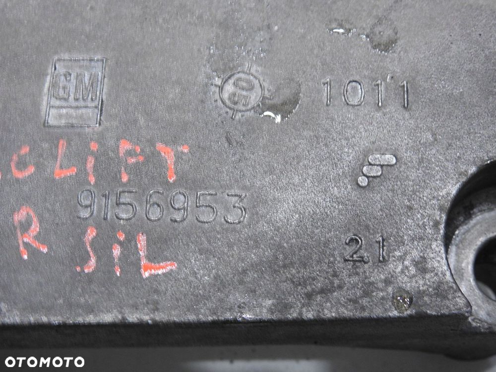 ŁAPA WSPORNIK SILNIKA VECTRA C 2.2 DIRECT 9156953 - 6