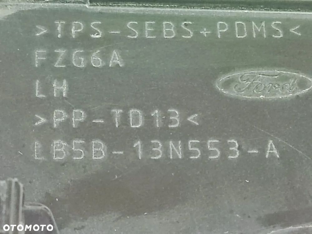 FORD EXPLORER od 2020r Maskownica Tylnej Lampy Prawa Lewa - 5
