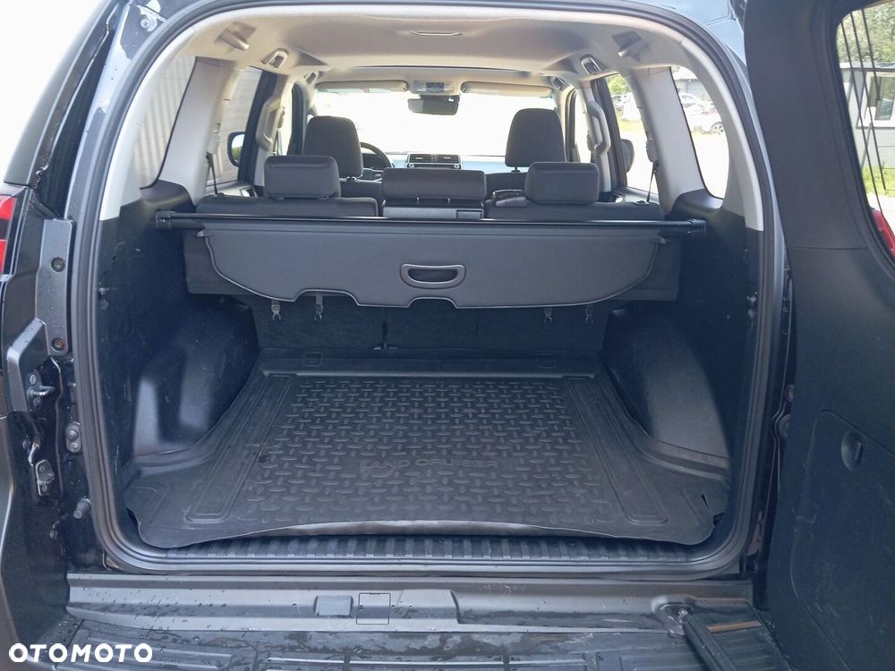 Toyota Land Cruiser - 24