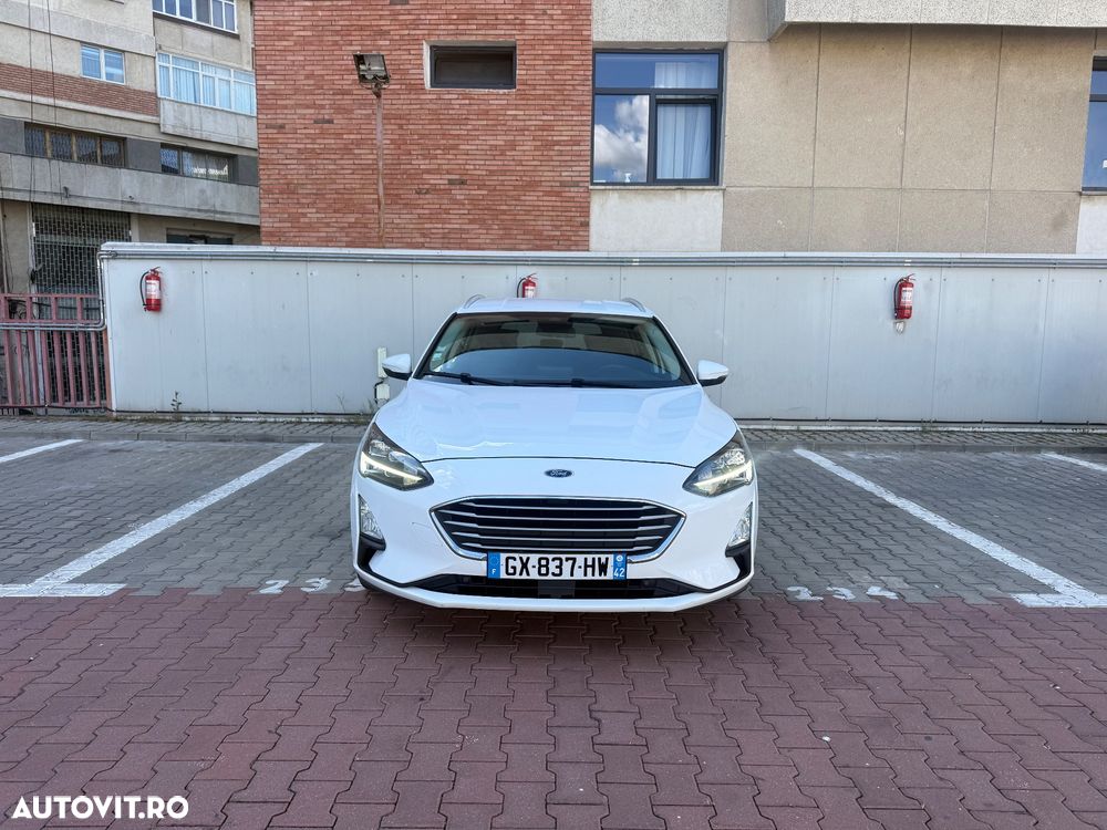 Ford Focus 1.5 EcoBlue Start-Stopp-System Aut. TITANIUM - 4