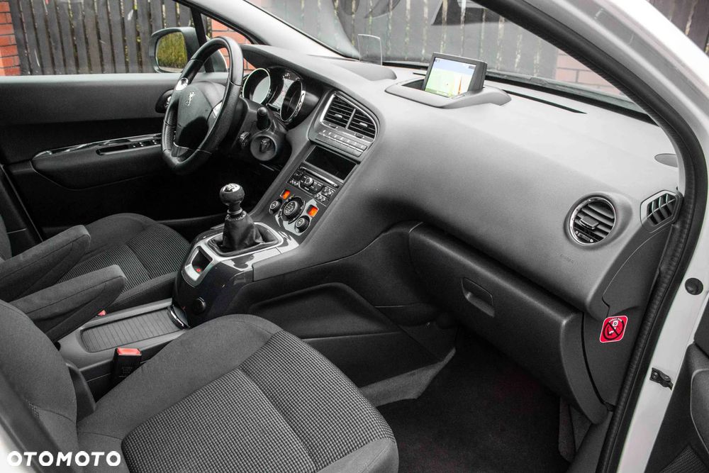 Peugeot 5008 1.6 HDi Access 7os - 27