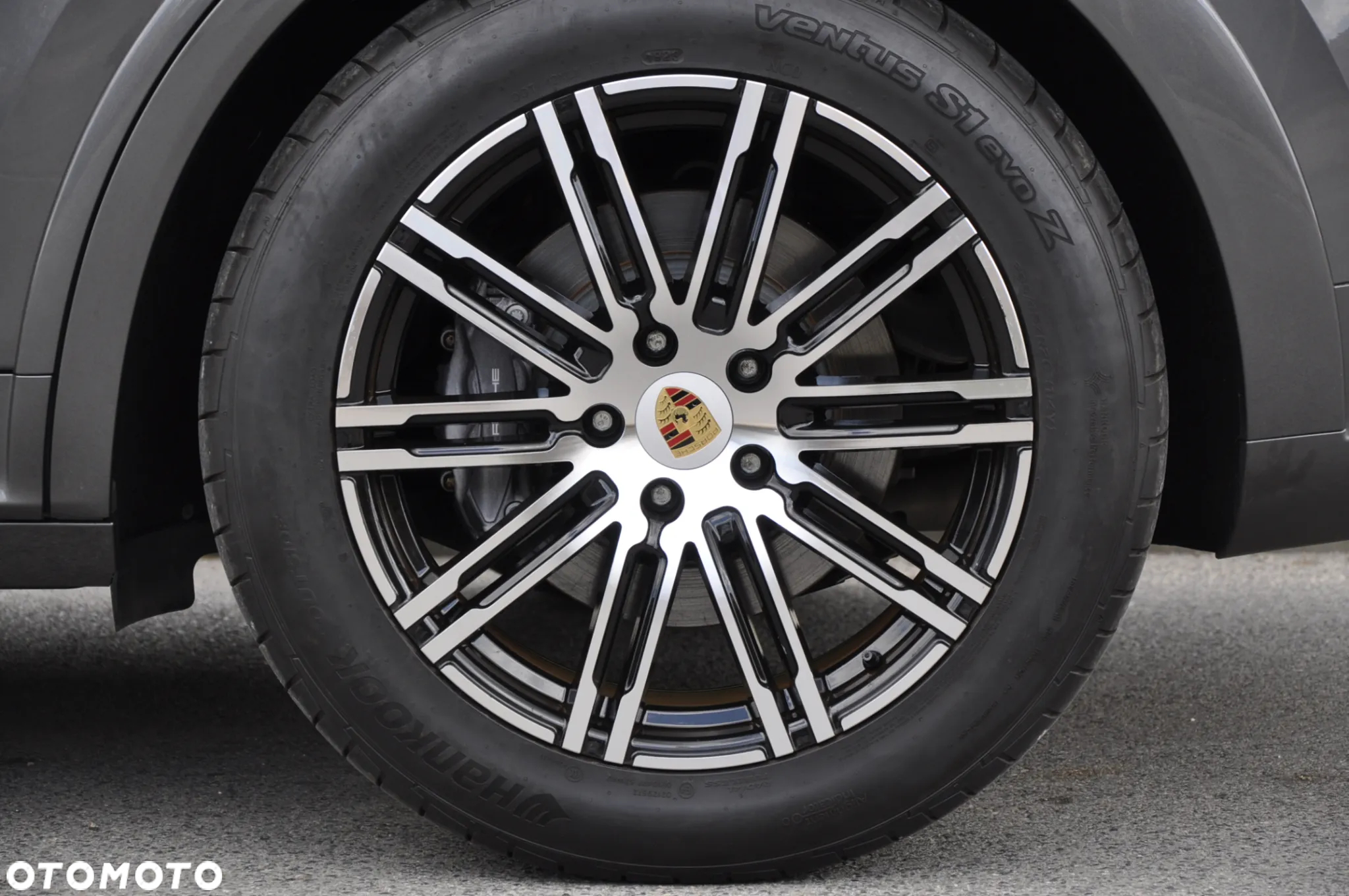 Porsche Cayenne - 35