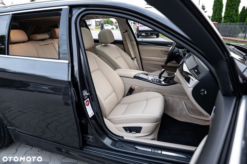 BMW Seria 5 520d Sport-Aut - 26
