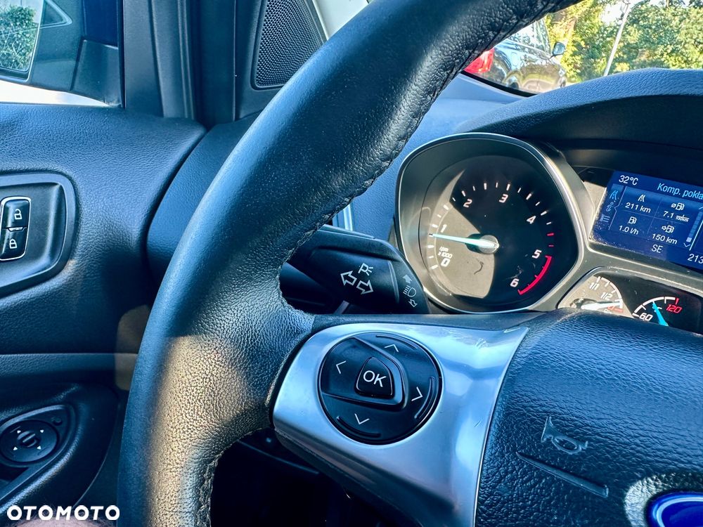 Ford Kuga 2.0 TDCi 2x4 Titanium - 36