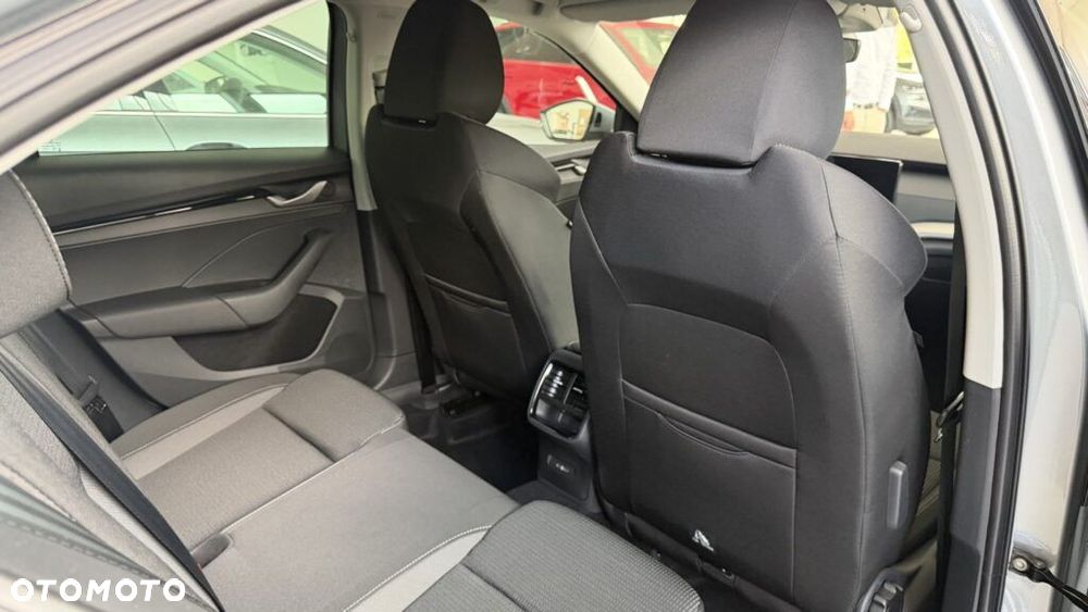 Skoda Octavia 2.0 TDI Edition 130 Selection DSG - 38