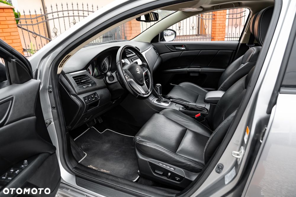 Suzuki Kizashi 2.4 4x4 CVT Sport - 19