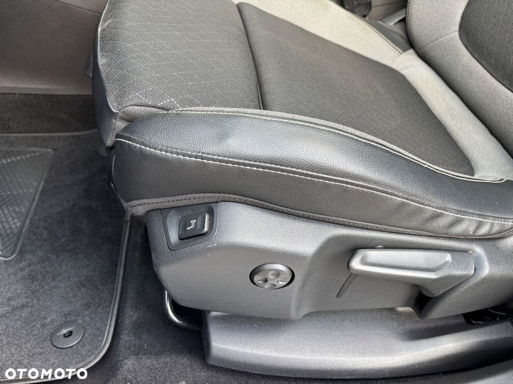 Opel Grandland X 1.6 D Start/Stop Business INNOVATION - 16
