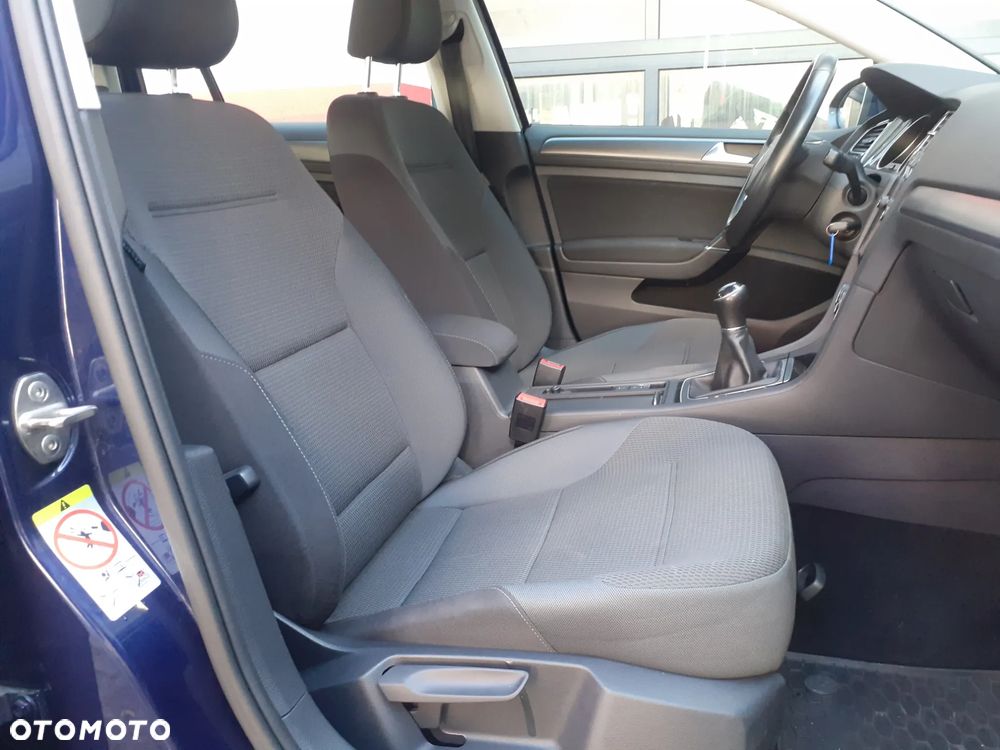 Volkswagen Golf 1.5 TSI BMT Comfortline - 23