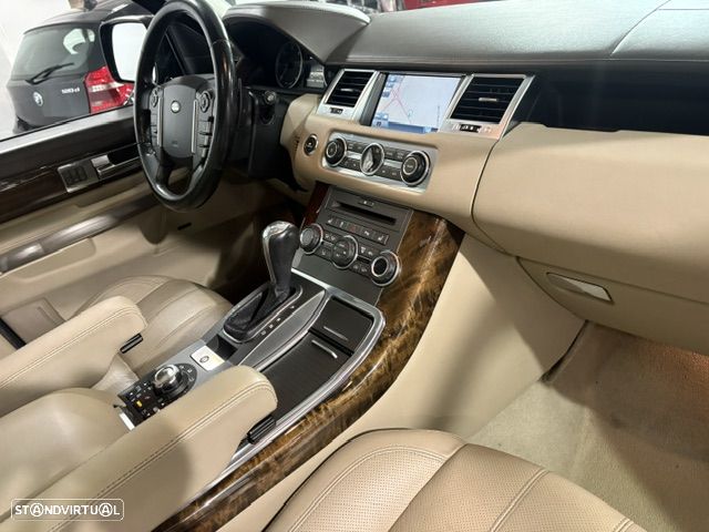 Land Rover Range Rover Sport 3.0 TDV6 HSE - 30