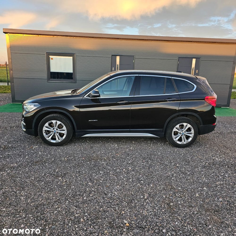 BMW X1 xDrive20i xLine sport - 2