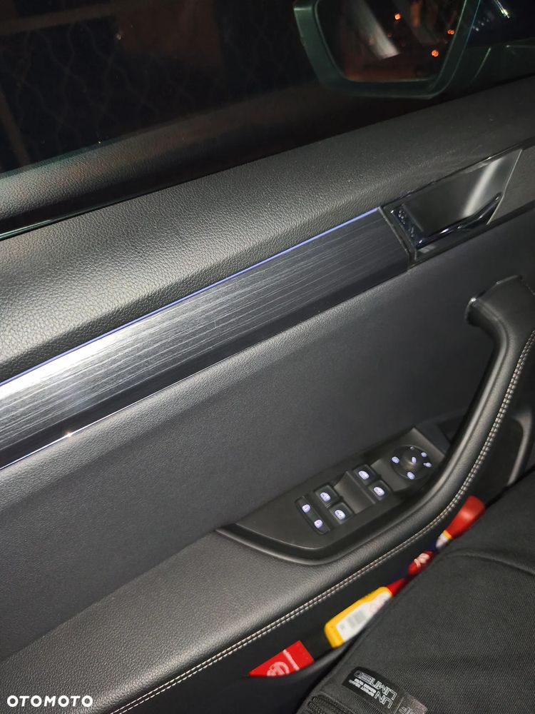 Skoda Superb 2.0 TDI Style DSG - 27