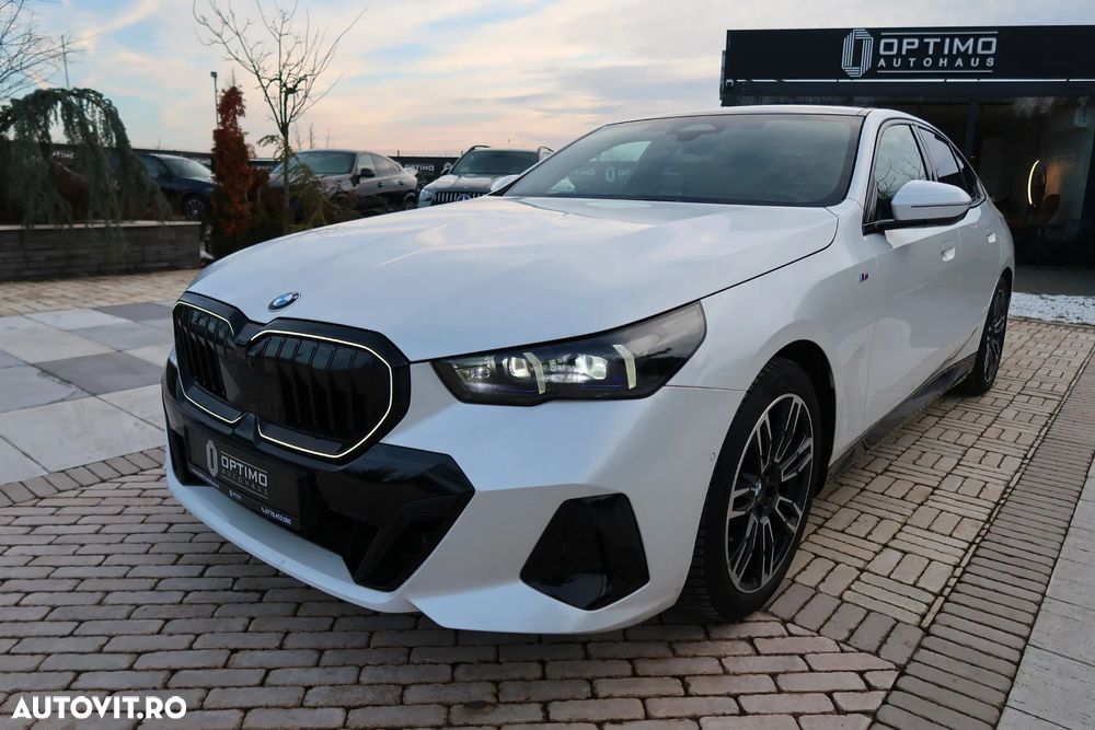 BMW Seria 5 520i Aut. M Sport Edition - 3
