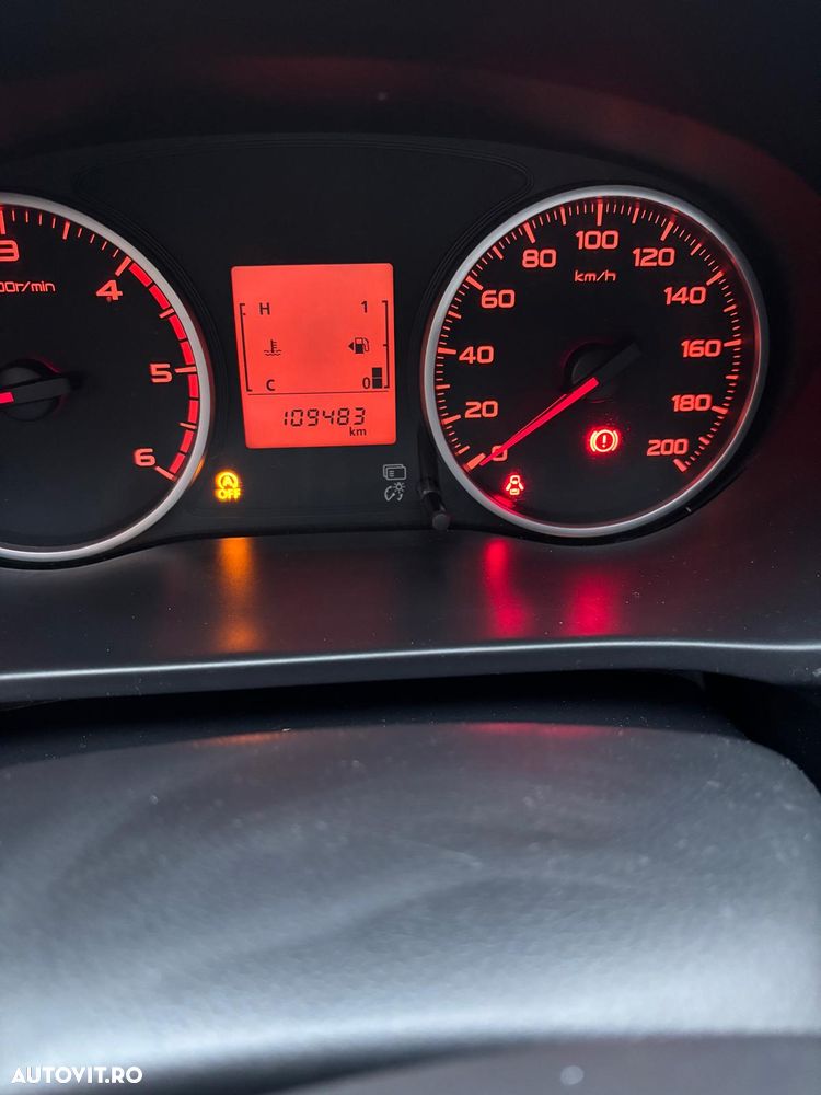 Mitsubishi L200 Double Cab 2.4 DI-D M/T Instyle - 4