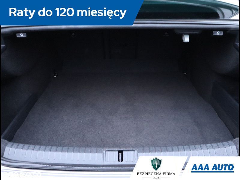 Volkswagen Passat - 15