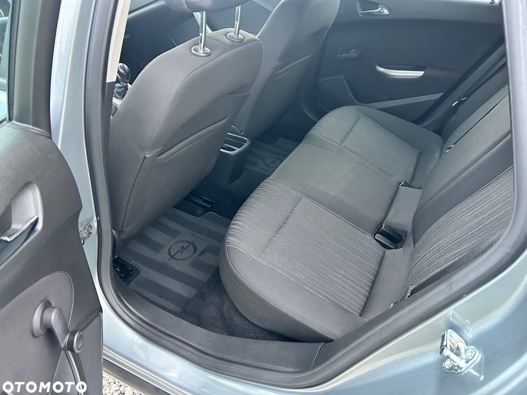 Opel Astra IV 1.4 Cosmo - 17