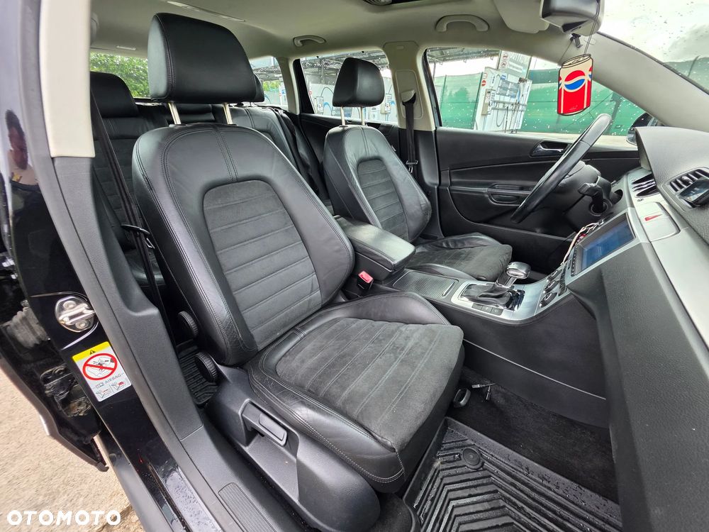Volkswagen Passat 3.2 V6 FSI 4Motion DSG Highline - 12