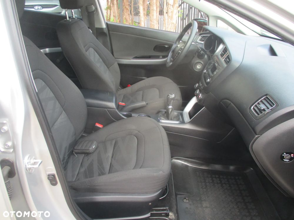 Kia Ceed 1.6 CRDi L - 22